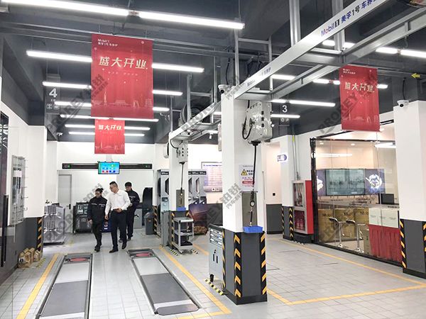 上海孚創4S店-浦東周浦孚創-機修工位4